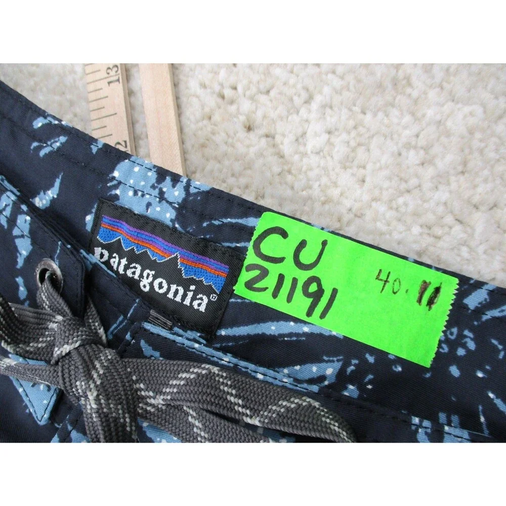 Patagonia Wavefarer Board Shorts Mens 40 Blue Floral Surf Surfer Swim Trunks 21